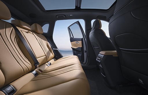 Premium Leather Relaxation Seats
